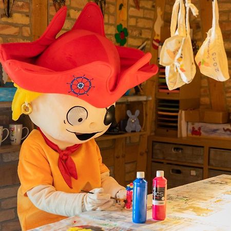 Familien Wellness Hotel Seeklause Mit Grossem Abenteuerspielplatz "Piraten-Insel-Usedom" Kinder Immer All-Inklusive & Getraenke Ganztags Inklusive Trassenheide Bagian luar foto